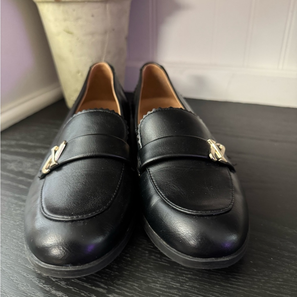 Women's Naturalizer Black Loafers - Picture 5 of 13